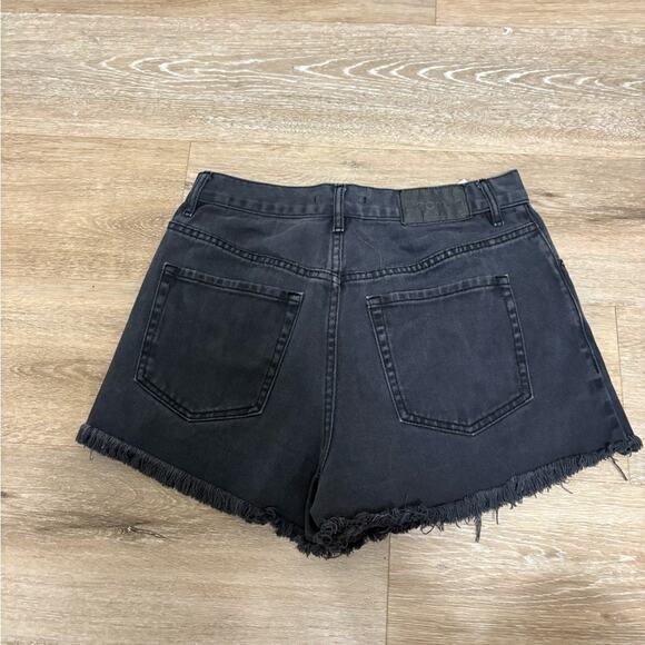 PacSun Woman's Black Washed Casual y2k Distressed Denim Shorts Size 29 - Picture 2 of 5